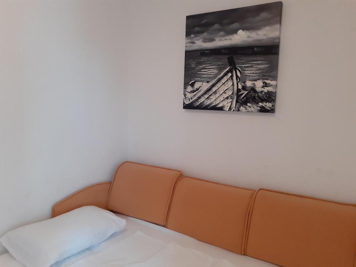 Apartment Conty On The Ground Floor Malinska Extérieur photo