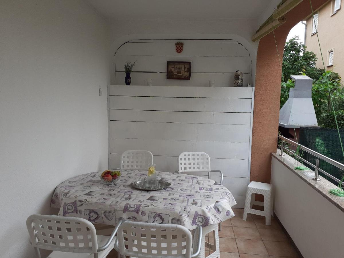 Apartment Conty On The Ground Floor Malinska Extérieur photo