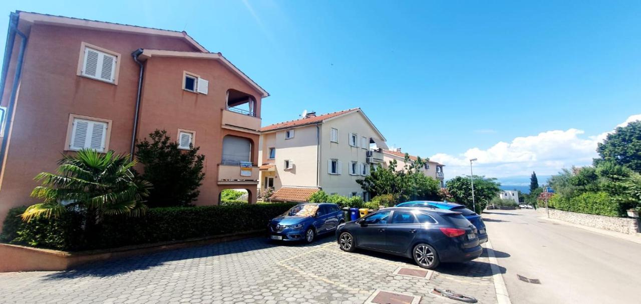 Apartment Conty On The Ground Floor Malinska Extérieur photo
